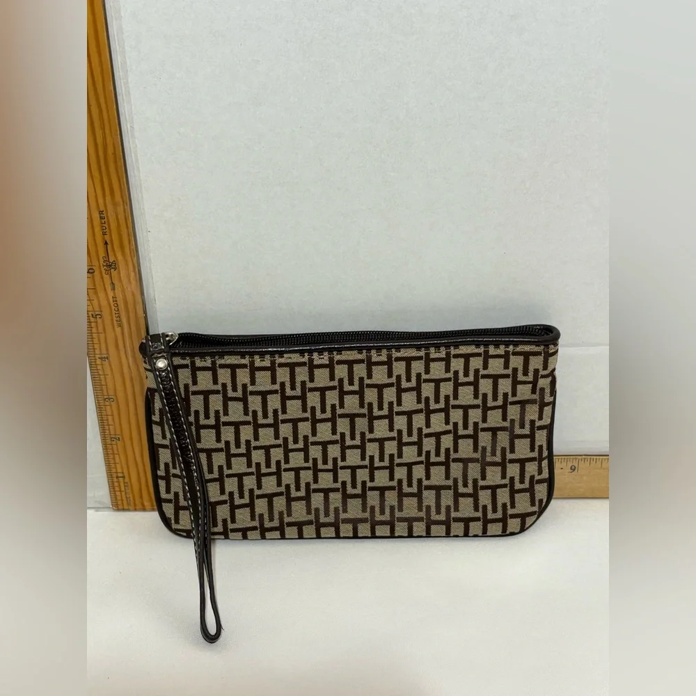 Tommy Hilfiger wristlet Women’s Brown Tan Retro‎ 90s small coin purse vintage